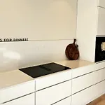 Apartmán Spacious, Quiet, Creative Retreat 2br *
