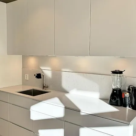 Spacious, Quiet, Creative Retreat 2br أوسلو