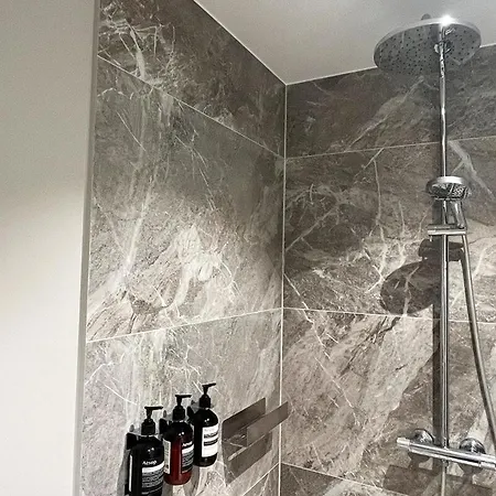 Spacious, Quiet, Creative Retreat 2br * Oslo